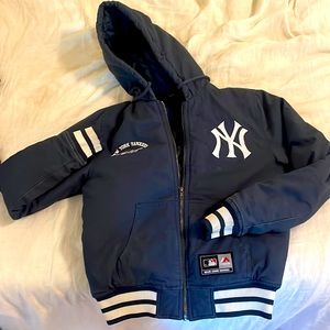 Cute New York Yankees Magestic thick jacket with hoodie.